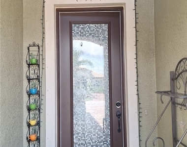12482 Kentwood Avenue - Photo Thumbnail 5