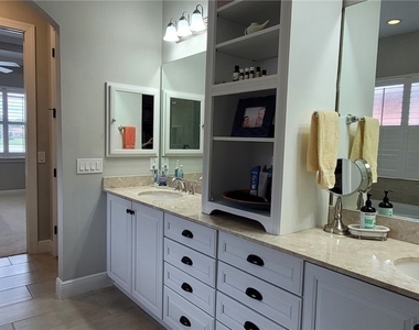 12482 Kentwood Avenue - Photo Thumbnail 20