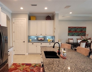 12482 Kentwood Avenue - Photo Thumbnail 9