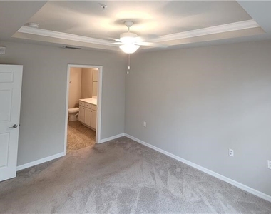 10711 Palazzo Way - Photo Thumbnail 8