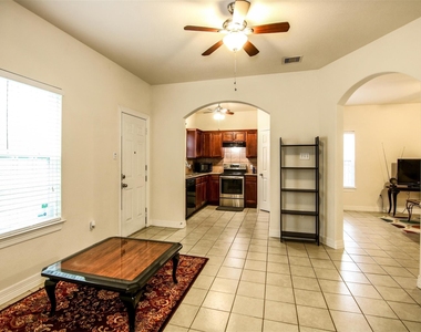 2915 Paige Street - Photo Thumbnail 9
