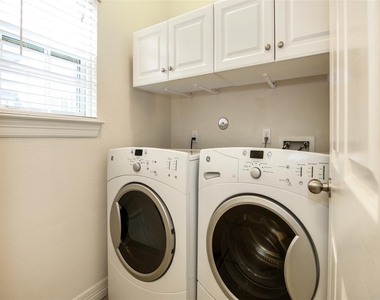 2915 Paige Street - Photo Thumbnail 18