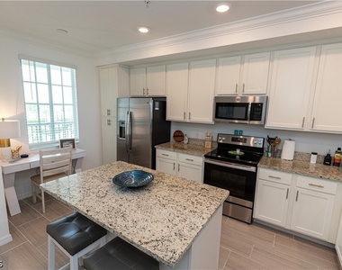43000 Greenway Boulevard - Photo Thumbnail 3