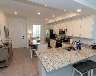 43000 Greenway Boulevard - Photo Thumbnail 2