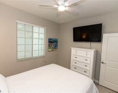 15375 Green Acres Avenue - Photo Thumbnail 10