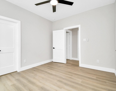 8409 Sunnyhill Street - Photo Thumbnail 11