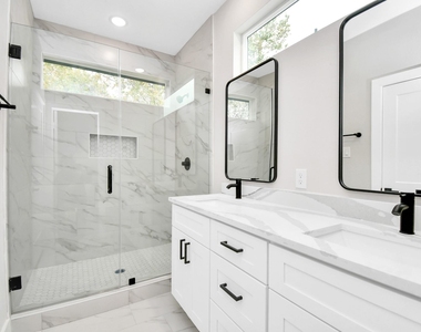 8409 Sunnyhill Street - Photo Thumbnail 9