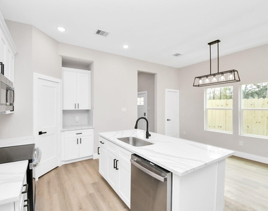 8409 Sunnyhill Street - Photo Thumbnail 3