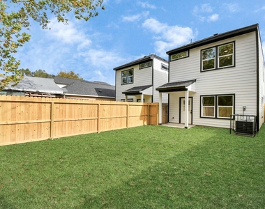 8409 Sunnyhill Street - Photo Thumbnail 6