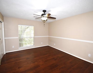 1307 Westwick Forest Lane - Photo Thumbnail 16