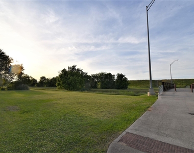 1307 Westwick Forest Lane - Photo Thumbnail 27