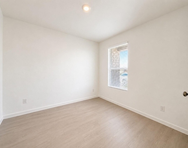 3132 Wild Dunes Drive - Photo Thumbnail 3
