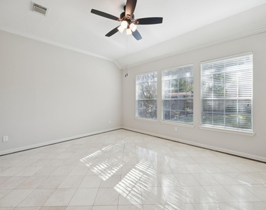 3002 Autumn Cove Court - Photo Thumbnail 16