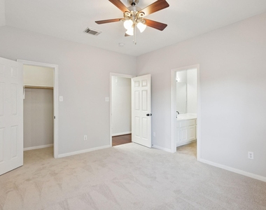 3002 Autumn Cove Court - Photo Thumbnail 30