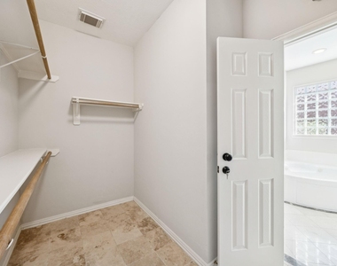 3002 Autumn Cove Court - Photo Thumbnail 21