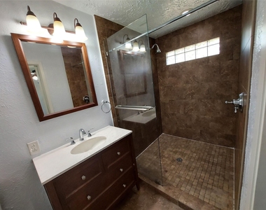 3807 Quiet Place Drive - Photo Thumbnail 11