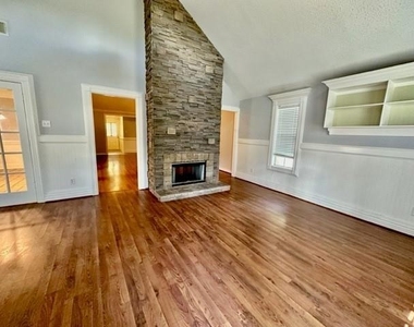 3031 Windmill Street - Photo Thumbnail 2