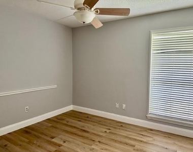 3031 Windmill Street - Photo Thumbnail 3
