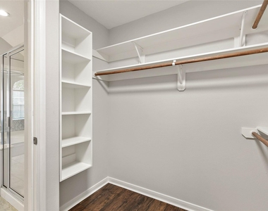 139 Ledgestone Place - Photo Thumbnail 34