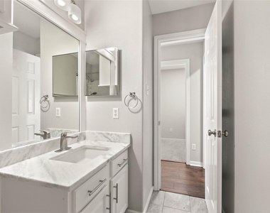 139 Ledgestone Place - Photo Thumbnail 26