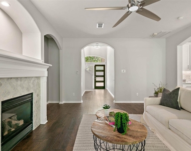139 Ledgestone Place - Photo Thumbnail 7