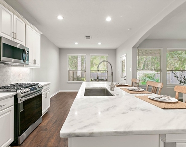 139 Ledgestone Place - Photo Thumbnail 14