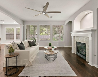 139 Ledgestone Place - Photo Thumbnail 4