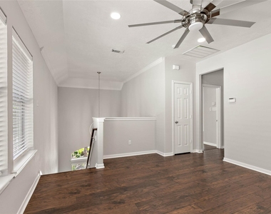 139 Ledgestone Place - Photo Thumbnail 18