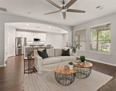 139 Ledgestone Place - Photo Thumbnail 5