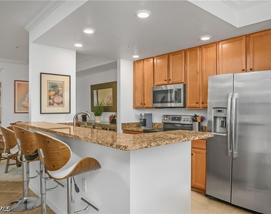9533 Avellino Way - Photo Thumbnail 21