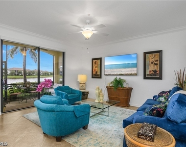 9533 Avellino Way - Photo Thumbnail 10