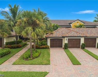 9533 Avellino Way - Photo Thumbnail 4