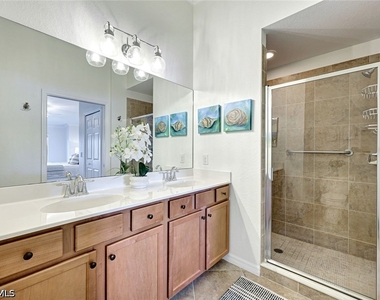 9509 Avellino Way - Photo Thumbnail 10