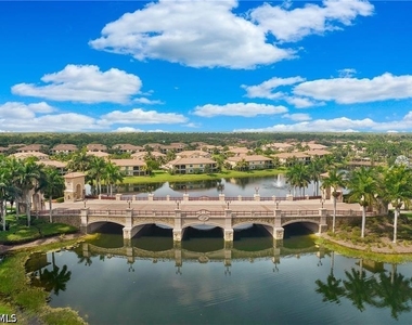 9509 Avellino Way - Photo Thumbnail 32