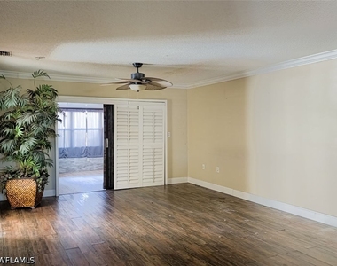 7631 Piping Rock Court - Photo Thumbnail 3