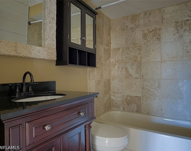 7631 Piping Rock Court - Photo Thumbnail 10