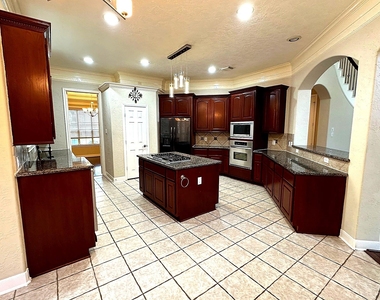 10814 Keystone Fairway Drive - Photo Thumbnail 9