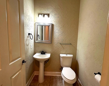 10814 Keystone Fairway Drive - Photo Thumbnail 10