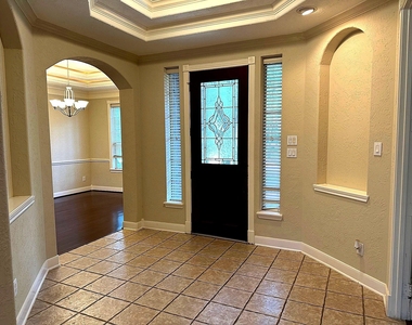 10814 Keystone Fairway Drive - Photo Thumbnail 2