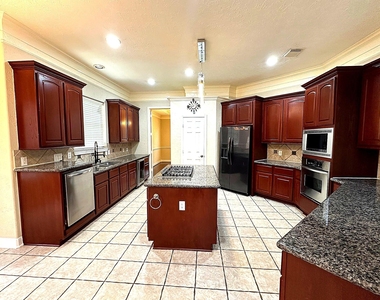 10814 Keystone Fairway Drive - Photo Thumbnail 5