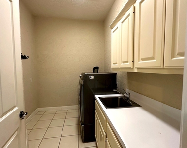 10814 Keystone Fairway Drive - Photo Thumbnail 14