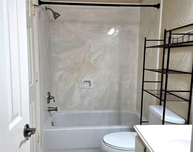 10814 Keystone Fairway Drive - Photo Thumbnail 22