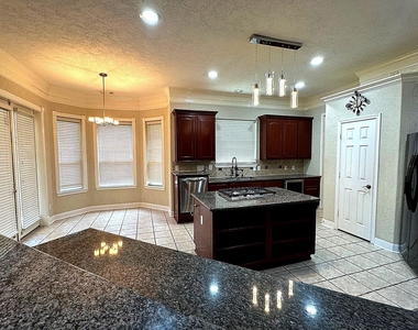 10814 Keystone Fairway Drive - Photo Thumbnail 7