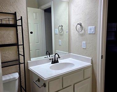 10814 Keystone Fairway Drive - Photo Thumbnail 23