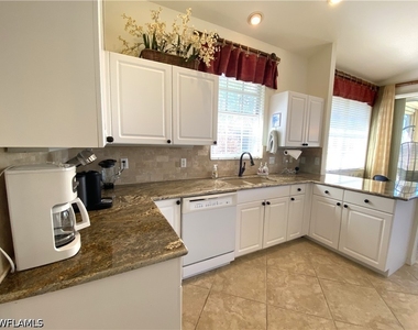 1570 Winding Oaks Way - Photo Thumbnail 10