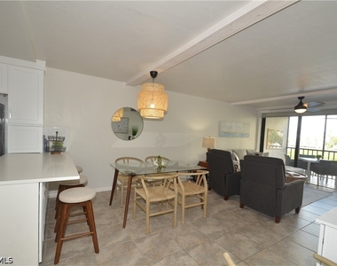 271 Southbay Drive - Photo Thumbnail 5