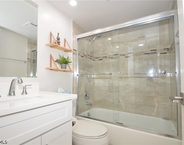 271 Southbay Drive - Photo Thumbnail 15