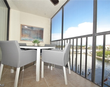 271 Southbay Drive - Photo Thumbnail 16