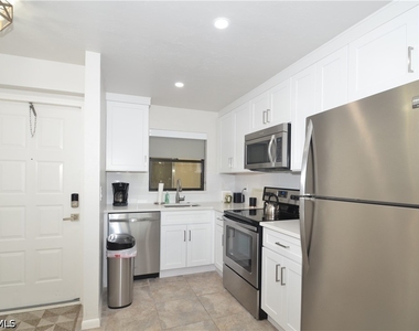 271 Southbay Drive - Photo Thumbnail 1