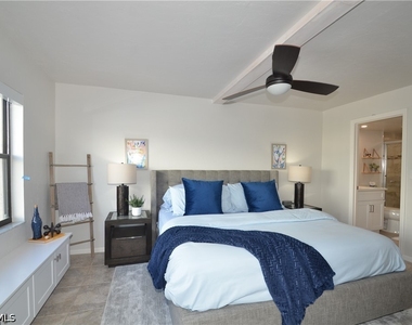 271 Southbay Drive - Photo Thumbnail 10